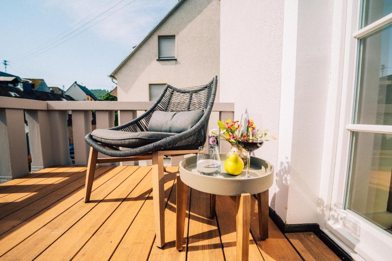Gut Foersterlay - Exklusive Boutique Apartments Im Historischen Winzerhaus Direkt An Der Mosel Lösnich Екстериор снимка