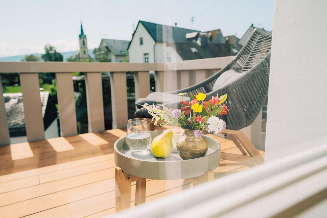 Gut Foersterlay - Exklusive Boutique Apartments Im Historischen Winzerhaus Direkt An Der Mosel Lösnich Екстериор снимка