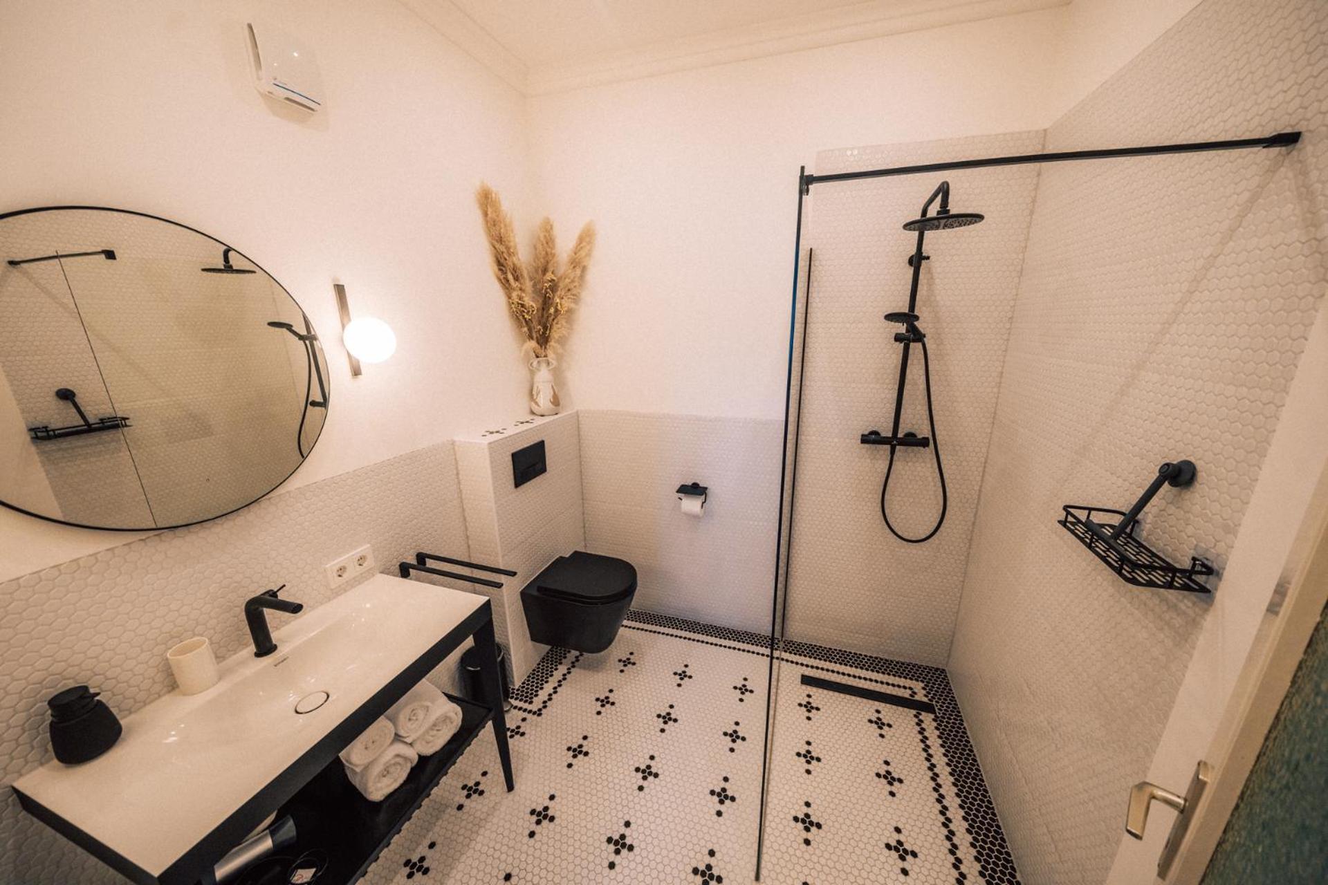 Gut Foersterlay - Exklusive Boutique Apartments Im Historischen Winzerhaus Direkt An Der Mosel Lösnich Екстериор снимка